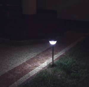 Ogrodowa lampa solarna SMLC-04
